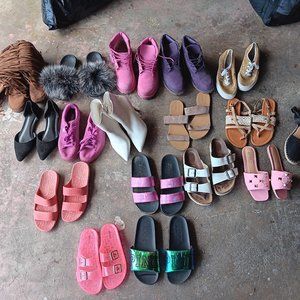 Womens shoes 7.00 each or lot for 40.00
